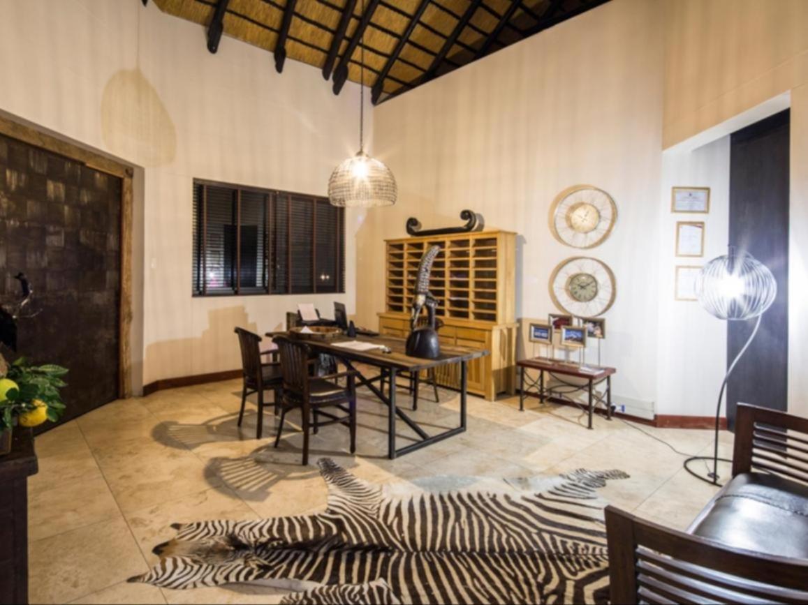 La Rochelle Lodge Namibia 楚梅布 外观 照片